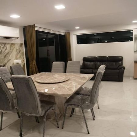 Stayhaven Starmount 4Bhk & Pool Bombay Extérieur photo