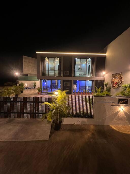 Stayhaven Starmount 4Bhk & Pool Bombay Extérieur photo