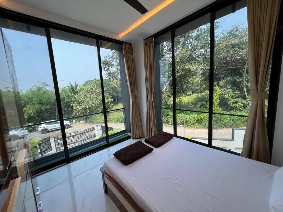 Stayhaven Starmount 4Bhk & Pool Bombay Extérieur photo