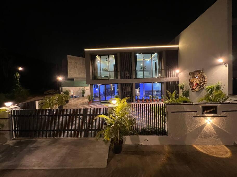 Stayhaven Starmount 4Bhk & Pool Bombay Extérieur photo