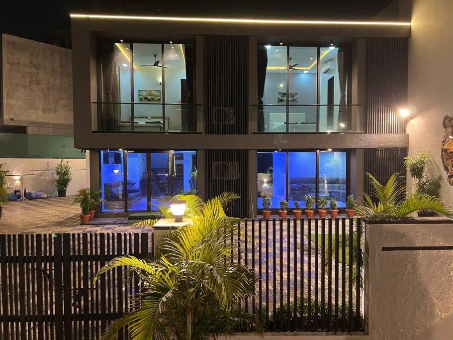 Stayhaven Starmount 4Bhk & Pool Bombay Extérieur photo
